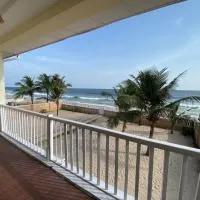 Oceanfront Wavecrest Beach Hotel, hotel en Lekki