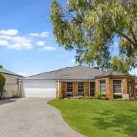 Sandylands Busselton with WiFi: Vasse şehrinde bir otel