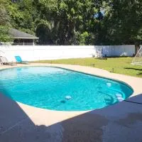 SPACIOUS POOL HOME in North FL, khách sạn ở Keystone Heights