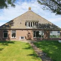 Akkerhorst boerderij Lollum in Friesland., хотел в Lollum