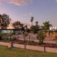Rose City Motor Inn โรงแรมในเบแนลลา