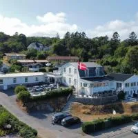 Sandkaas Badehotel, hotel em Allinge