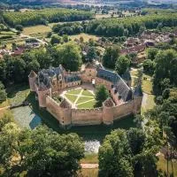 Château d'Ainay-le-Vieil, hotel in Ainay-le-Vieil