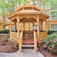 La Quinta Inn & Suites by Wyndham University Area Chapel Hill, hotelli Durhamissa