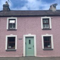 Min-Y-Fford sleeps 6 plus pet