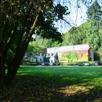Hotel Le Moulin Des Ramiers, hotel u gradu Crupet