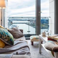 Stunning Mersey-View Luxury Apartment with Allocated Secure Parking Space, khách sạn ở Baltic Triangle, Liverpool