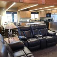 Patios, Hot Tub, Yellowstone, hotel sa Rea