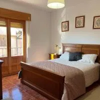 Casa Rural EL COTARRO DE PESQUERA DE DUERO, hotel en Pesquera de Duero