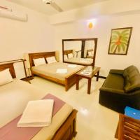 Lavinia Blue Hotel – hotel w dzielnicy Mount Lavinia Beach w mieście Mount Lavinia