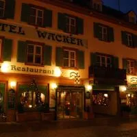Hotel Wacker, hotel u gradu Lar