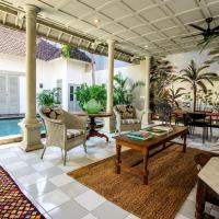 The Gatehouse - Stylish and unique luxury pool villa, great location!, hotel di Batubelig, Seminyak