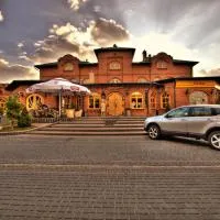 Hotel Staropolska, מלון בטומשוב לובלסקי