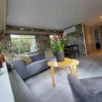 Te Huur: leuke 4-persoons Stacaravan op top locatie!, hotel en Hoenderloo