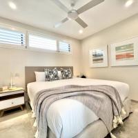 6Apt Beautifully renovated on Hastings Street, hotel in Hastings Street, Noosa Heads