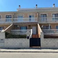 Casa Marta, hotel in Beniarjó