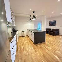 Modern and Spacious 4br apartment,only 3 km drive from downtown Reykjavik
