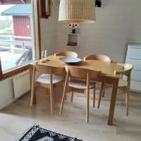 Rantasumppu 14, mökki viilennyksellä, hotel i Hailuoto