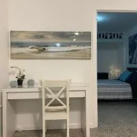Casa del Sol -Unit B, viešbutis mieste Bajamonas