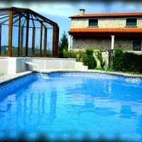 Casa Rural Os Carballos, готель у місті Понтеведра