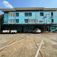ควีนเพลส สระบุรี Queenplace Saraburi, hótel í Sara Buri