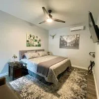 Country Suite Apartment near Lake Fork with Stocked Pond and Walking Trails, hotel em Emory