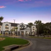 Best Western Bradbury Inn & Suites، فندق في بيري