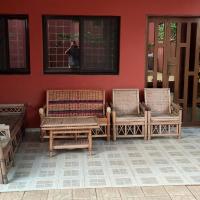 Appartement de 3 chambres avec piscine partagee jardin clos et wifi a Porto Novo, hotel in Porto-Novo