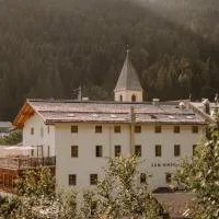 Zum Hirschen Boutique Hotel Val di Non, hotel en Unsere Liebe Frau im Walde