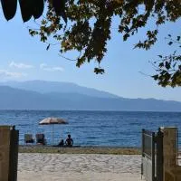 The Beach House, Skaloma، فندق في نافباكتوس