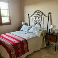 Complejo ROSA OLIVA Cabañas y Habitaciones Rurales, hotel en Albardón