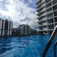 Banana Homestay Kuching - P' Residence, hotel em Kuching