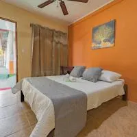 Hotel El Cocobolo Food&Rest Room 2 B&B WiFi AC Pkg Free Swimmingpool, hotel di Ahogados