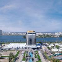 Hotel Holiday International, hotell i Al Majaz i Sharjah