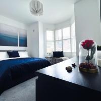 Stylish 3 bed flat with Garden, hotel in Streatham, London