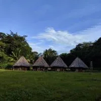 Pekkae ecolodge and cafe – hotel w mieście Libua