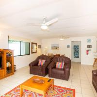 Allamanda Cottage - close to beach - pet friendly, hotel in Point Lookout