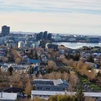 Panoramic Studio Apartment with stunning view - Free Parking, hotel a Reykjavík