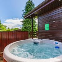 Bluebell Lodge 11 with Hot Tub