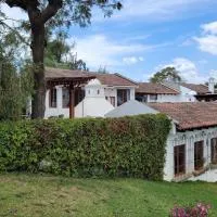 Amplia casa Antigua Guatemala con pérgola y jardín, хотел в Антигуа Гватемала