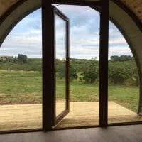 Orchard Luxe Glamping Pod, hotel a Dungannon