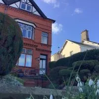 The Views Bed and Breakfast, hotel in Llangollen