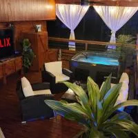 Palm's Luxury Suite with Private Jacuzzi, viešbutis mieste Agvada