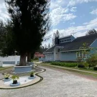 Villa Berastagi Indah A17 - TEBU MANIS, hótel í Berastagi