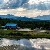 Duck Lake Lodge，Babb的飯店