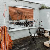 Cosy Apartment with Big Quiet & Sunny terras, hotel in Dampoort, Ghent