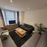 Spacious 2 Bedroom House in Central London with garden