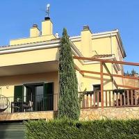 Detached house with pool nearby Girona