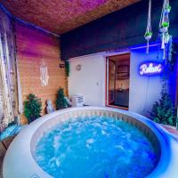 Romantic 4BD - Rooftop - Whirlpool