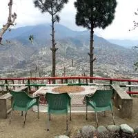Viesnīca Families Only! Eagle Nest Cottage Muzaffarabad by LMC pilsētā Muzafarabāda